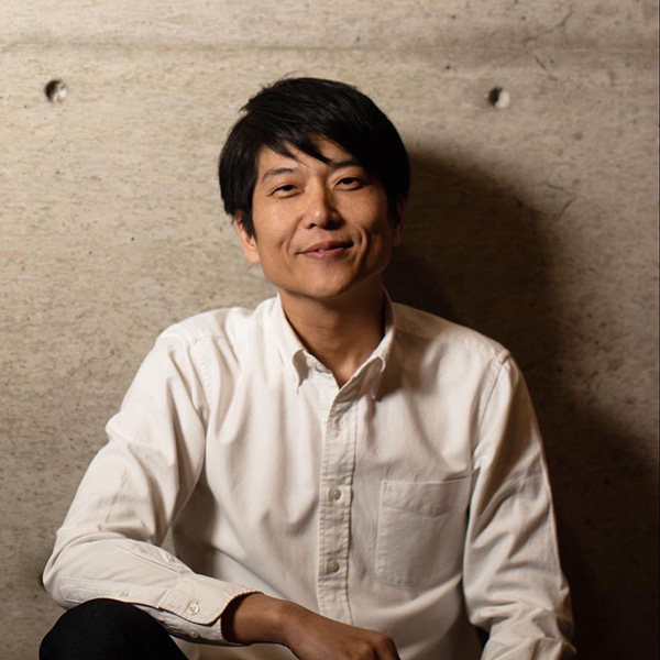 海野 俊輔 (ds)